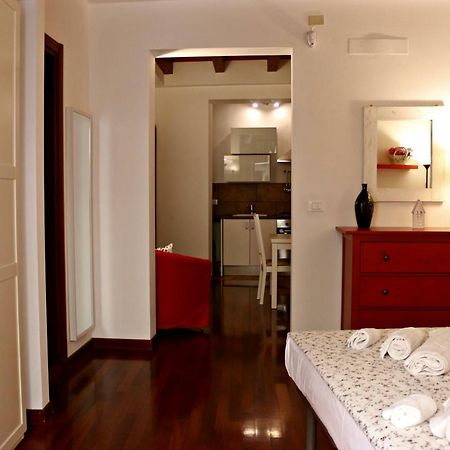 La Casetta Di Clara Apartment ปาแลร์โม ภายนอก รูปภาพ